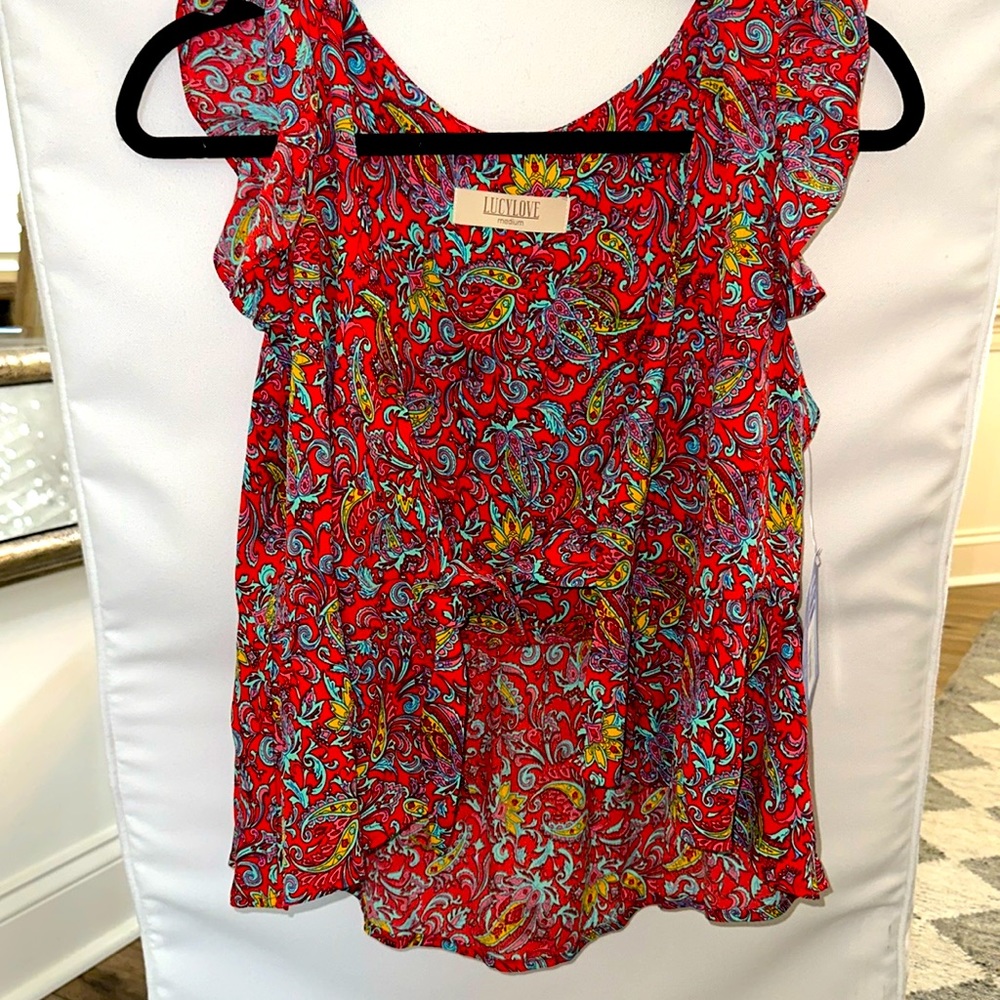 LucyLove - Ruffle top - NWT
